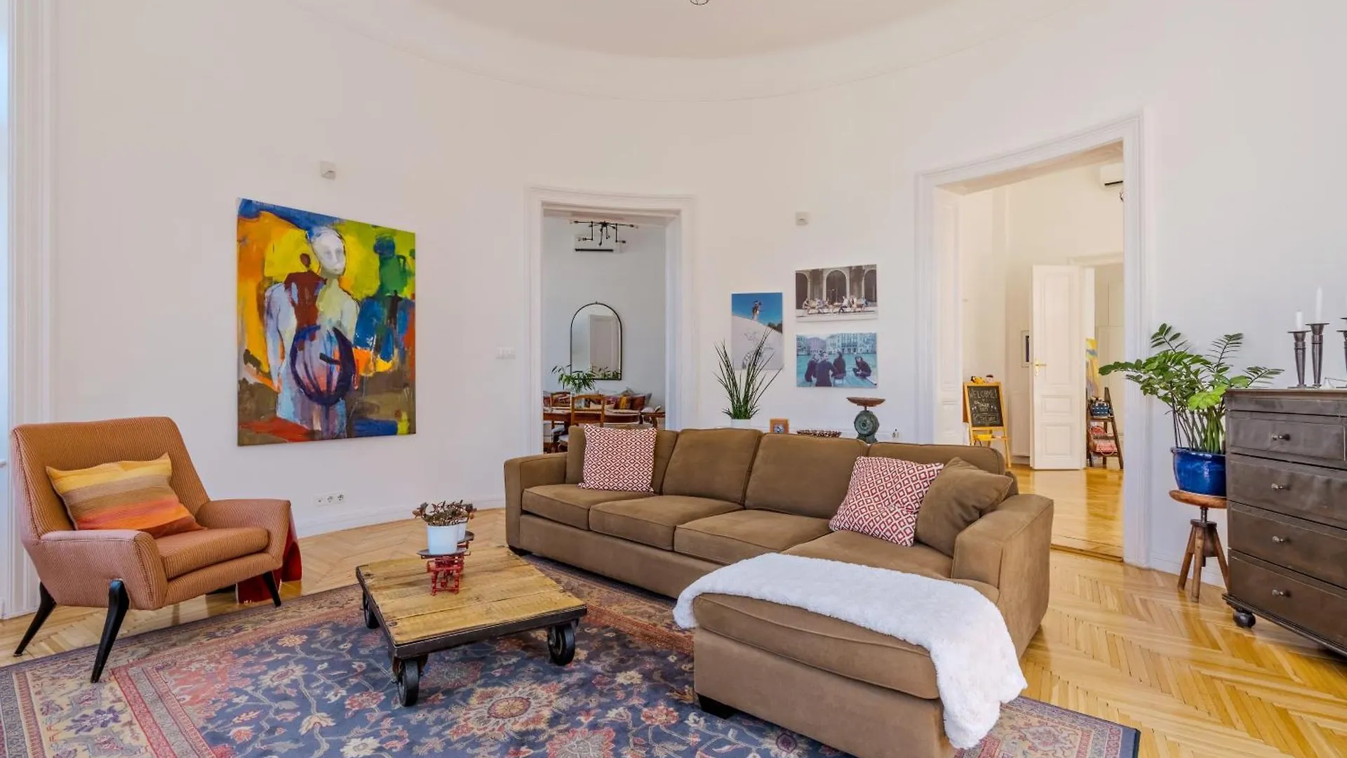 Highrise Art Apartment location